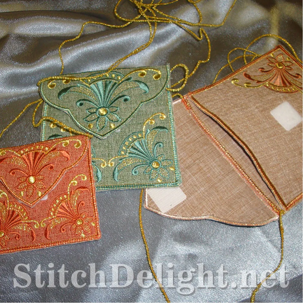 AE003 Goldwork Clutch Purses