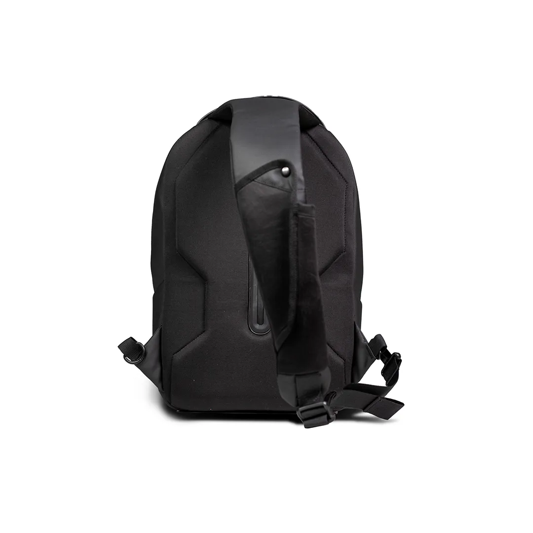 CARBONADO Fender Sling Backpack (Black)