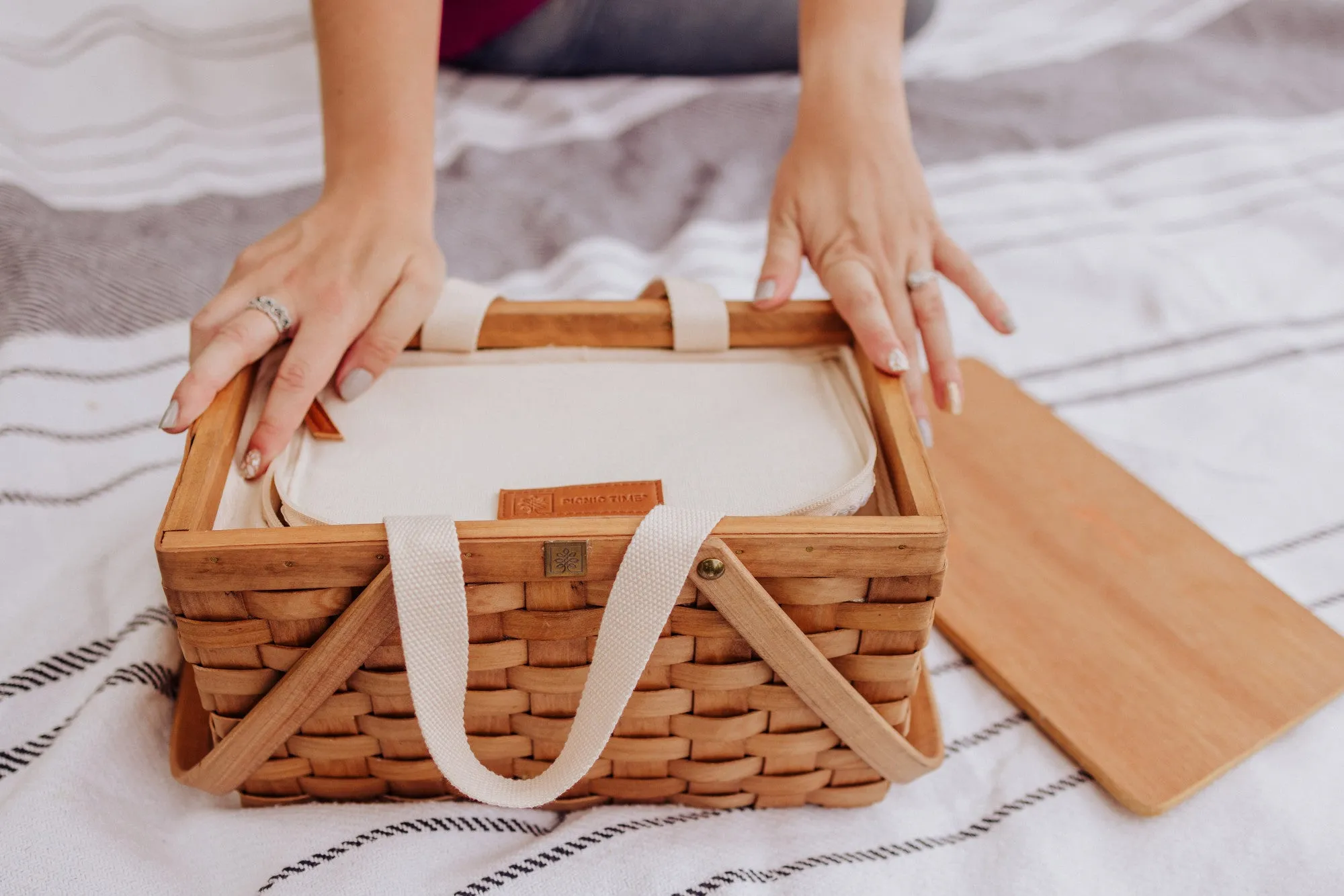 Chicago Bears - Poppy Personal Picnic Basket