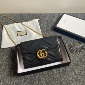 GC434 GG Marmont matelassé mini bag / 8"W x 5"H x 2.5"D