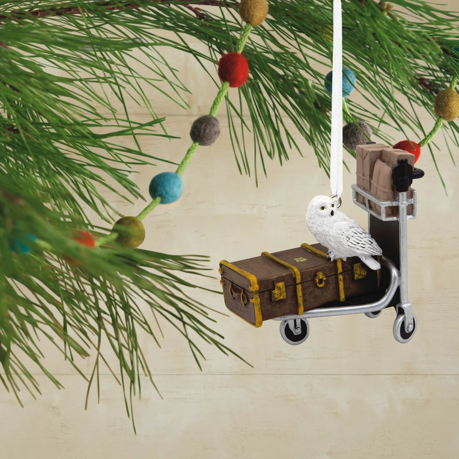 Hallmark Christmas Ornament - Harry Potter Luggage Trolley With Hedwig