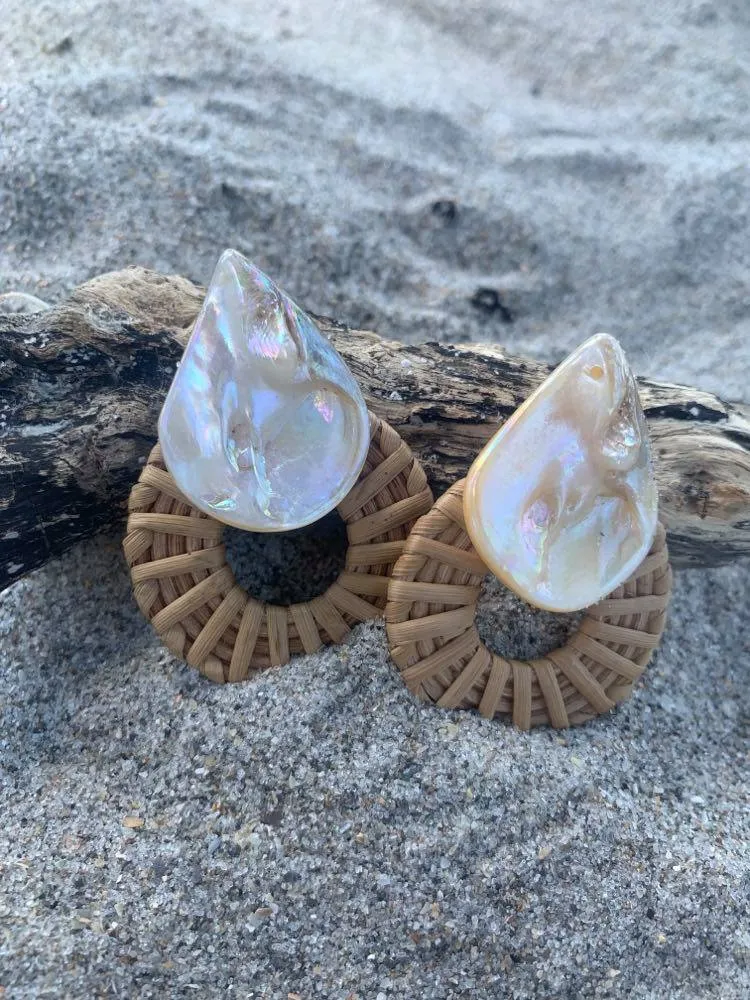 Rattan Earrings With Pearl or Shell CHOICE